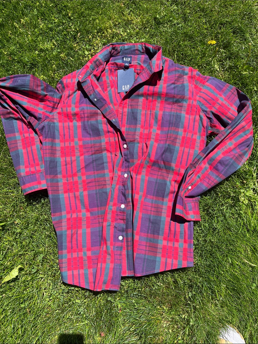 GAP Men’s Red Plaid Button-Up Shirt NWT XL